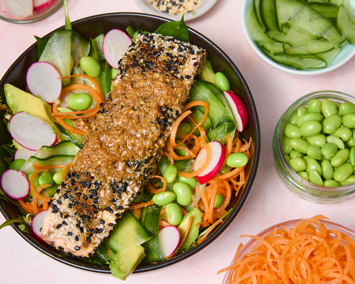 Poke Bowl Sesame Salmon with miso ginger Dressing 1a